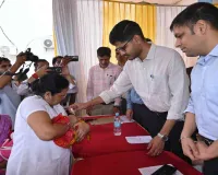देवघर में पल्स पोलियो अभियान की शुरुआत, 1488 बूथों पर बच्चों को पिलाई गई दो बूंद जिंदगी की