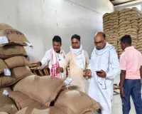 भाटडीह गोदाम निरीक्षण में कई चौंकाने वाले तथ्य उजागर, चावल की जगह खुद्दी वितरण का आरोप
