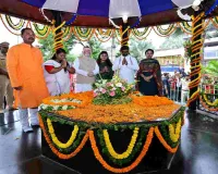 राज्यपाल संतोष कुमार गंगवार और मुख्यमंत्री हेमन्त सोरेन ने भगवान बिरसा मुंडा को दी श्रद्धांजलि