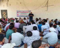 Palamu News: 83 दिनों से हड़ताल पर मनरेगा कर्मी, प्रशासन से की वार्ता की अपील