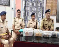 दीवार तोड़कर मोबाइल दुकान में करता था चोरी, जामताड़ा पुलिस ने नाबालिग को दबोचा; 10 मोबाइल बरामद