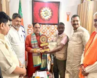 दलित, गरीब और वंचितों के लिए कार्य करने पर कर्मवीर सिंह को मिला राष्ट्रीय अम्बेडकर अवॉर्ड
