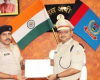 Hazaribagh News: थाना प्रभारी दीपक कुमार सिंह 'आंतरिक सुरक्षा सेवा पदक' से हुए सम्मानित