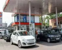 पेट्रोल-डीजल की खरीद पर सरकार ने तय की नई लिमिट, जानिए अब कितना ईंधन ले सकेंगे आप