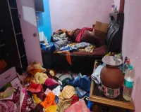 Giridih News: घर खाली मिला तो चोरों ने किया बड़ा खेल, 5 लाख के जेवर और नकदी लेकर फरार