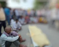 Palamu News: ऑटो और बोरवेल ट्रक में भीषण भिड़ंत, एक वृद्ध की मौत, पांच गंभीर