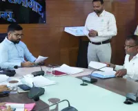 पलामू जनता दरबार: बच्चे को अनाथ आश्रम भेजने पहुंची महिला, उपायुक्त ने बढ़ाया मदद का हाथ