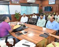 Giridih News: उपायुक्त रामनिवास यादव ने आयुष स्वास्थ्य सेवाओं को सुदृढ़ करने की बनाई रणनीति