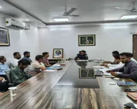 Hazaribagh News: उपायुक्त हेमन्त सती की अध्यक्षता में नगर निगम की समीक्षा बैठक