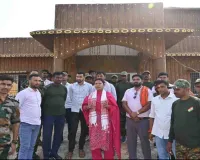 Giridih News: ईको पार्क में बढ़ती असामाजिक गतिविधियों पर विधायक मंजू कुमारी गंभीर, किया निरीक्षण