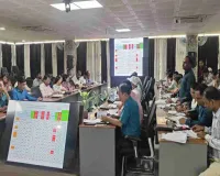 Giridih News: उप विकास आयुक्त स्मृता कुमारी ने की मनरेगा और आवास योजनाओं की गहन समीक्षा