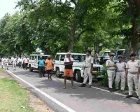 Bokaro News: सम्पदा न्यायालय के आदेश पर भारी पुलिस बल के साथ खाली कराए गए अवैध आवास