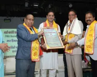 Koderma News: भारती श्रमजीवी पत्रकार संघ हर विद्या पर कार्य करेगा: चंद्रवीर गायत्री 