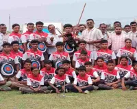 Hazaribagh News: नेशनल आर्चरी चैंपियनशिप के लिए हरिद्वार रवाना हुए 18 प्रतिभावान खिलाड़ी