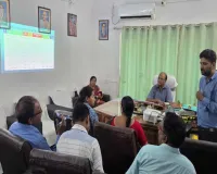 Dumka News: सावित्रीबाई फुले किशोरी समृद्धि योजना पर विशेष प्रशिक्षण कार्यक्रम का हुआ आयोजन