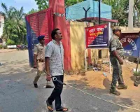 Palamu News: विनीत हत्याकांड के आरोपी दिलीप तिवारी का शहर में पैदल मार्च