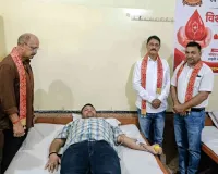 Koderma News: विश्व रक्तदाता दिवस पर मारवाड़ी युवा मंच ने लगाया भव्य रक्तदान शिविर