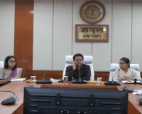 Hazaribagh News: उपायुक्त हेमंत सती ने की पेयजल और स्वच्छ भारत मिशन की समीक्षा