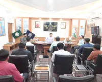 Deoghar News: उपायुक्त सौरभ कुमार ने की डीएमएफटी और आकांक्षी ब्लॉक योजनाओं की समीक्षा