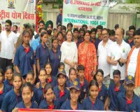 Koderma News: केंद्रीय मंत्री अन्नपूर्णा देवी ने डोमचांच में कैडेटों संग किया योगाभ्यास
