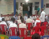Koderma News: मुहर्रम को लेकर थाना परिसर में संपन्न हुई शांति समिति की महत्वपूर्ण बैठक