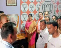 Koderma News: विधायक डॉ. नीरा यादव के आवास पर डॉ. श्यामा प्रसाद मुखर्जी को श्रद्धांजलि