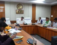 Hazaribagh News: उपायुक्त हेमंत सती ने राजनीतिक दलों को दिया 'एसआईआर' प्रक्रिया का प्रशिक्षण