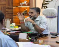 Giridih News: उपायुक्त रामनिवास यादव की बड़ी बैठक, 'ए' श्रेणी पर्यटन स्थलों के विकास का खाका तैयार