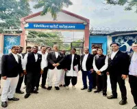 Koderma News: स्टेट बार काउंसिल वाइस चेयरमैन राजेश कुमार शुक्ल का जिला बार एसोसिएशन में भव्य अभिनंदन