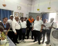 Deoghar News: रेलवे के समर्पित टीटीआई एस. सैन गुप्ता सम्मानपूर्वक सेवानिवृत्त, साथियों ने भावभीनी विदाई दी 