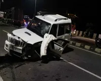 Koderma News: चाराडीह में स्कॉर्पियो का चक्का खुलने से दर्दनाक हादसा, एक ही परिवार के 5 घायल