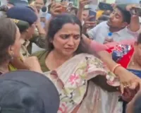 नामांकन के तुरंत बाद वीणा मानवी की गिरफ्तारी पर सियासत तेज, तेज प्रताप बोले- राजनीतिक साजिश
