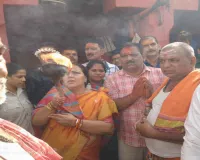 Deoghar News: गुरु पूर्णिमा पर बाबा धाम में उमड़ी श्रद्धालुओं की भीड़, मंत्री दीपिका सिंह पांडे ने की बाबा बैद्यनाथ की पूजा-अर्चना