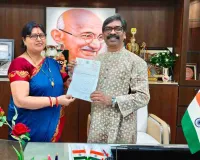 कोडरमा के कॉलेज VBU में ही रहें, विधायक डॉ. नीरा यादव ने CM हेमंत सोरेन को सौंपा ज्ञापन