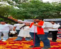 दिल्ली विश्वविद्यालय में PG सीटें बढ़ाने की मांग को लेकर ABVP का प्रदर्शन