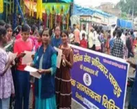 Pakur News: रथ मेला में जिला विधिक सेवा प्राधिकार ने चलाया वृहद विधिक जागरूकता अभियान, बांटे पर्चे