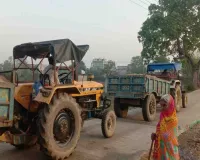 Koderma News: स्थानीय ग्रामीणों को नहीं मिल रहा बालू, मनमाने दामों पर हो रही बिक्री