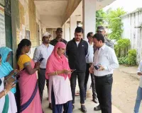 Hazaribagh News: जिला निर्वाचन पदाधिकारी सह उपायुक्त ने किया एसआईआर (SIR) कार्यक्रम का निरीक्षण