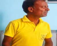दो जिंदा सांप निगल गया शख्स, तीसरे को मारकर अस्पताल पहुंचा; डॉक्टर भी रह गए हैरान