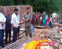 सलैया गांव में नवनिर्मित मकान का छज्जा गिरा, मलबे में दबकर मां-बेटे की मौत 