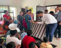 Palamu News: उपायुक्त दिलीप प्रताप सिंह शेखावत ने अनाथ बच्चों के बीच मनाया अपना जन्मदिन
