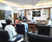 Deoghar News: उपायुक्त सौरभ कुमार भुवानिया ने जनता दरबार में सुनीं शहरी और ग्रामीण क्षेत्रों की समस्याएं