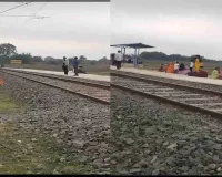 झारखंडधाम हॉल्ट पर रोज उमड़ती भीड़, लेकिन यात्रियों के लिए नहीं हैं बुनियादी सुविधाएं