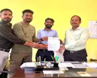 Deoghar News: मधुपुर के छात्रों की समस्याओं पर SKMU कुलसचिव को ज्ञापन, समाधान का आश्वासन