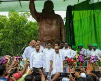 Sahibganj News: दिशोम गुरु शिबू सोरेन की पुण्यतिथि पर साहिबगंज में भव्य श्रद्धांजलि कार्यक्रम, मंत्री दीपक बिरुआ हुए शामिल