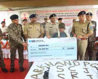 Jharkhand News: कोल्हान में नक्सल विरोधी अभियान को बड़ी सफलता, चार हार्डकोर नक्सलियों ने किया आत्मसमर्पण
