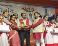 Hazaribagh News: बड़ा अखाड़ा ठाकुरबाड़ी में गूंजा जनजातीय गौरव का स्वर, 80 स्टॉलों में दिखा महिला उद्यमिता का हुनर