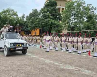 Giridih News: झंडा मैदान में फाइनल रिहर्सल, उपायुक्त रामनिवास यादव और एसपी डॉ. बिमल कुमार ने परखी तैयारियां