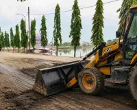 Giridih News: भाजपा प्रवक्ता बिजय चौरसिया की पहल रंग लाई, जलीय सूर्य मंदिर के सामने सड़क मरम्मत शुरू