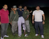 Crime News: हजारीबाग में प्रिंस खान गैंग के गुर्गे से मुठभेड़, पुलिस की गोली से घायल; हथियार-बम और धमकी भरे पर्चे बरामद